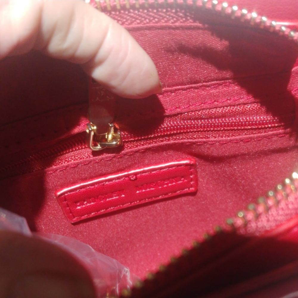 Bagley Mischka Red Quilted Purse/Crossbody. - Picture 6 of 13
